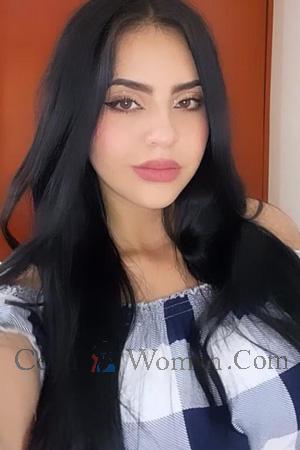 204339 - Laura Age: 26 - Colombia
