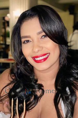 225434 - Laury Age: 32 - Colombia