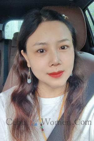 225872 - Lily Age: 48 - China