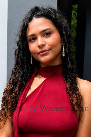 227693 - Laura Age: 19 - Colombia